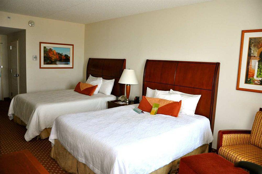 Hilton Garden East 3*
